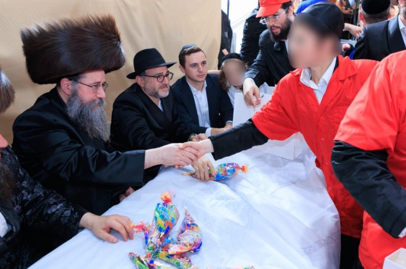 יחצ
