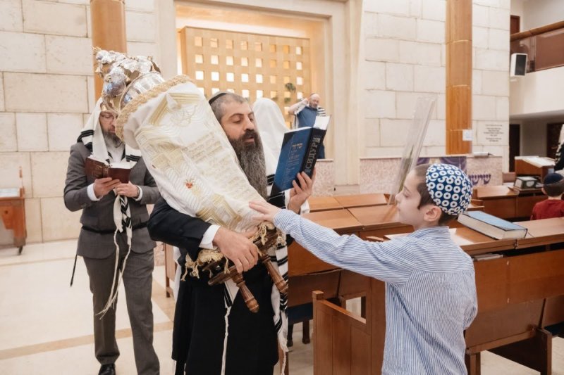 לוי נאזרוב