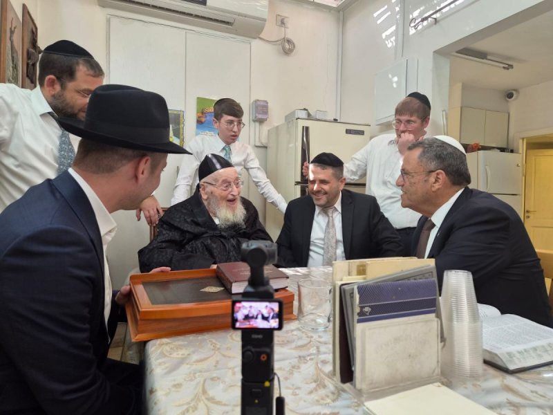 שוקי לרר