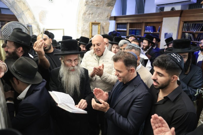 באדיבות המצלם