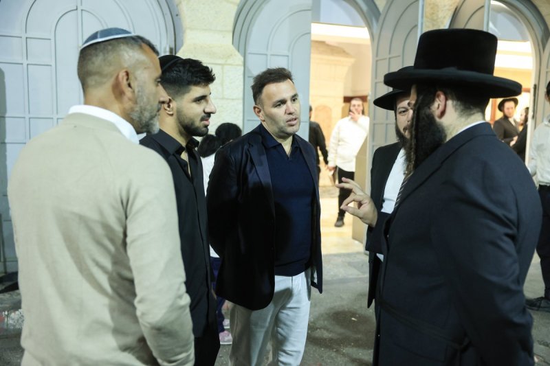באדיבות המצלם
