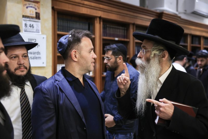 באדיבות המצלם