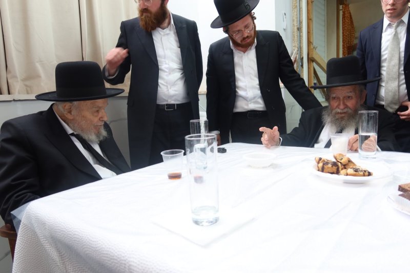 באדיבות המצלם