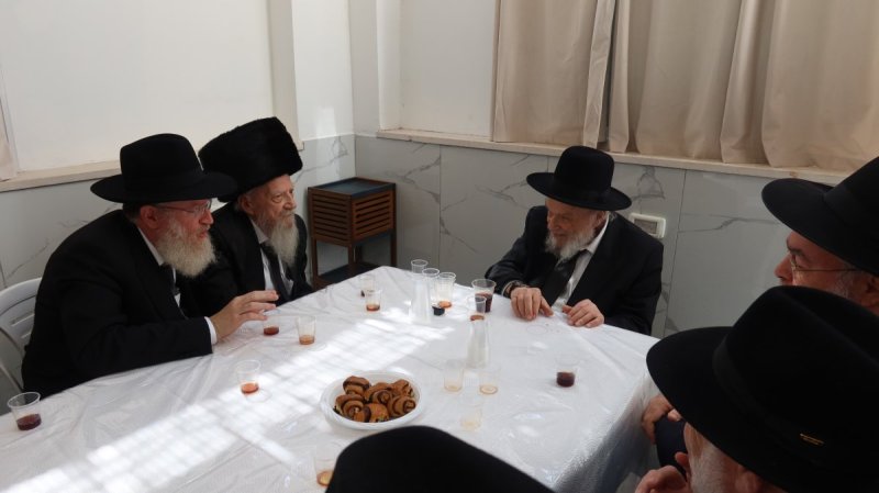 באדיבות המצלם