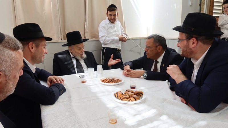 באדיבות המצלם