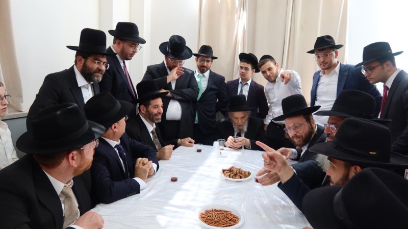 באדיבות המצלם