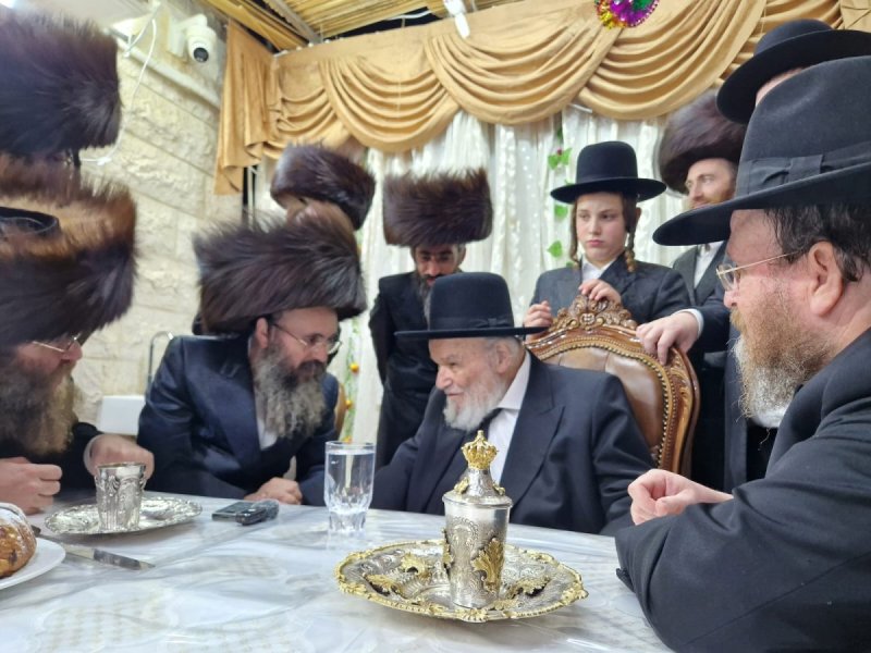 באדיבות המצלם
