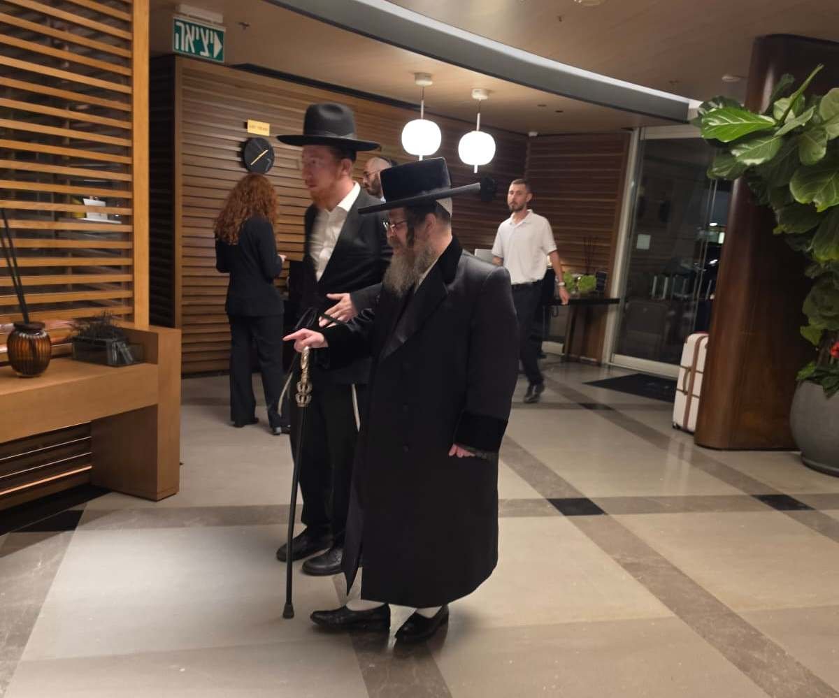 באדיבות המצלם