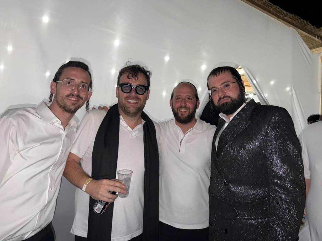 באדיבות המצלם