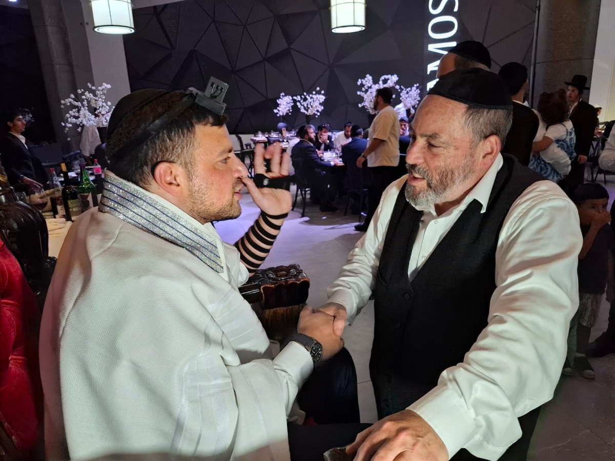 באדיבות המצלם