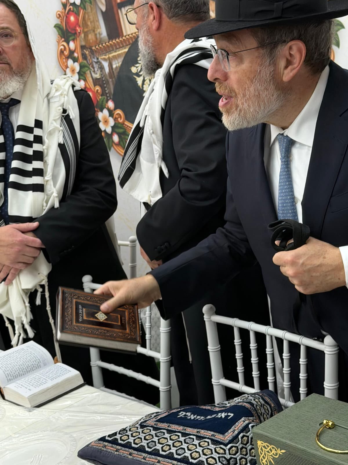 באדיבות המצלם