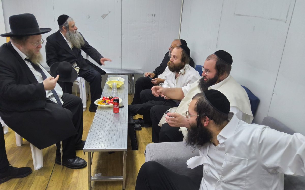 באדיבות המצלם
