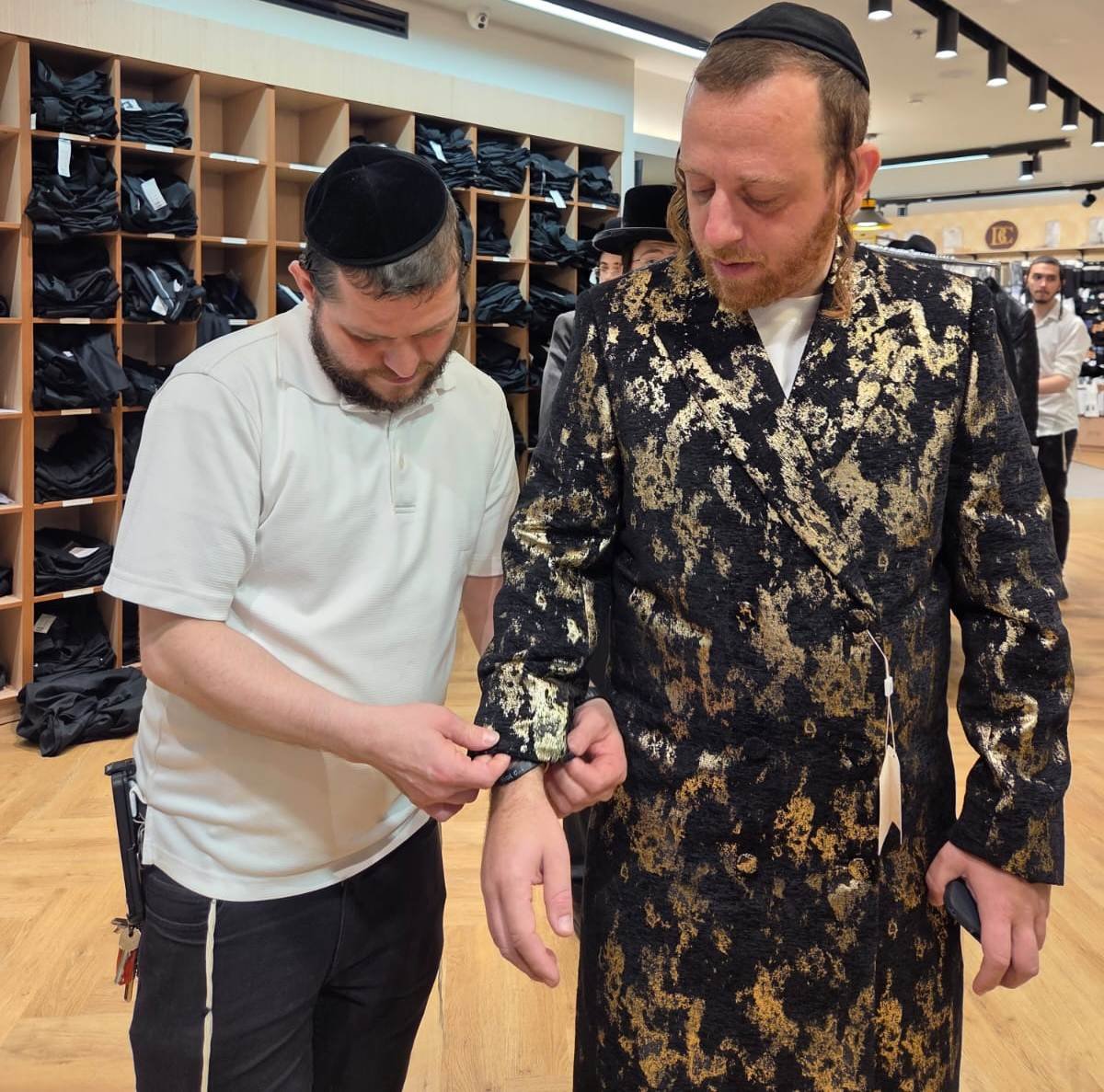 באדיבות המצלם