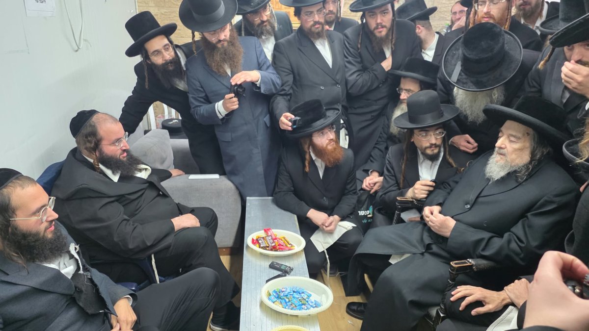 באדיבות המצלם