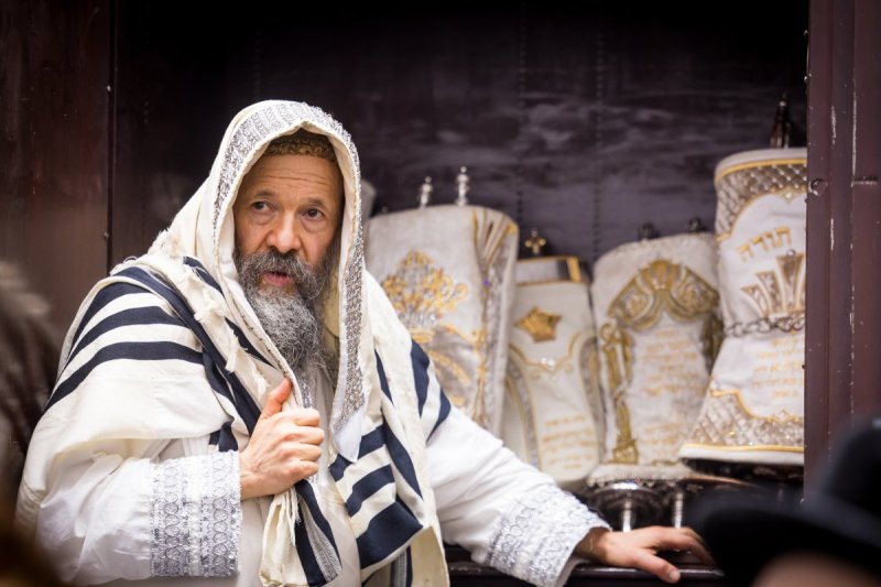 אברומי בלום, אחים לאנטשעווסקי, אייזיק ג. ואייזיק י.