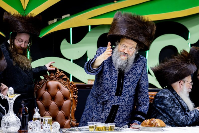 אברומי בלום, אחים לאנטשעווסקי, אייזיק ג. ואייזיק י.