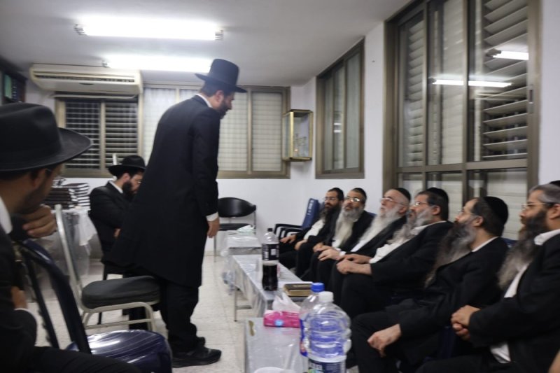 באדיבות המצלם