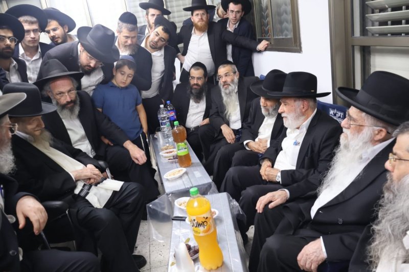 באדיבות המצלם