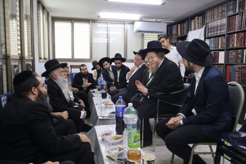 באדיבות המצלם