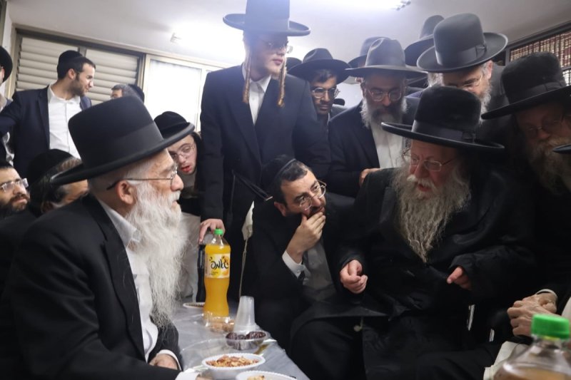 באדיבות המצלם