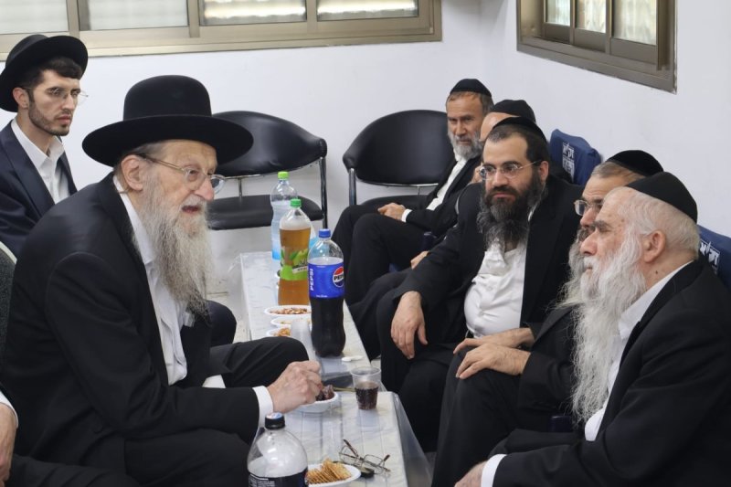 באדיבות המצלם