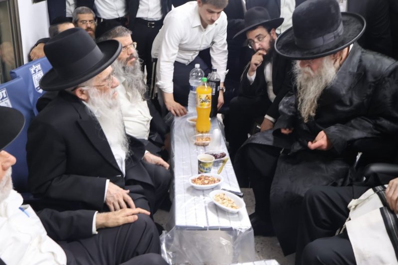 באדיבות המצלם