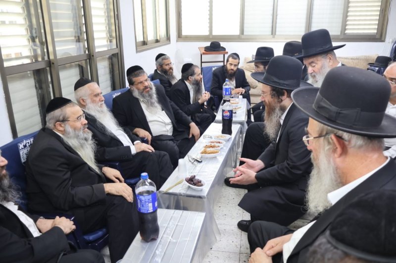 באדיבות המצלם