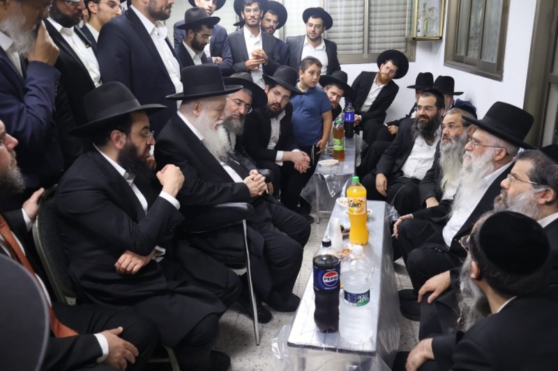 באדיבות המצלם