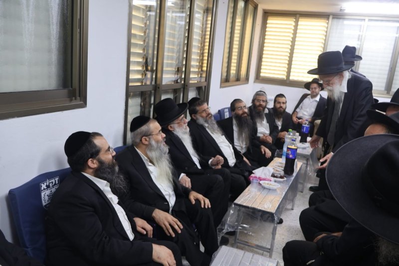 באדיבות המצלם