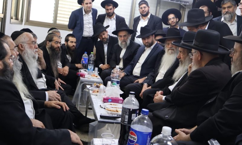 מן השמים תנוחמו: ניחום אבלים אצל הגר"ב פנחסי ר"י ברכת אפרים