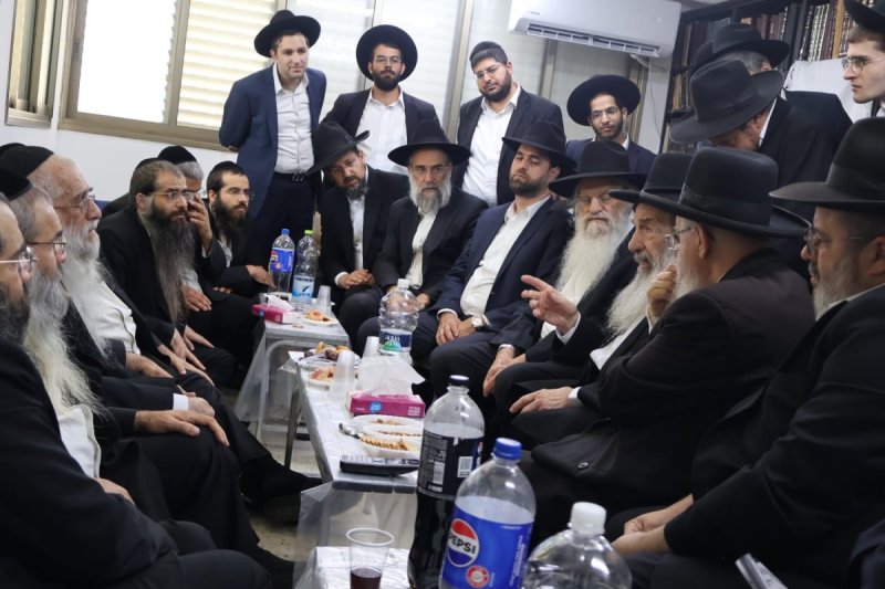 באדיבות המצלם
