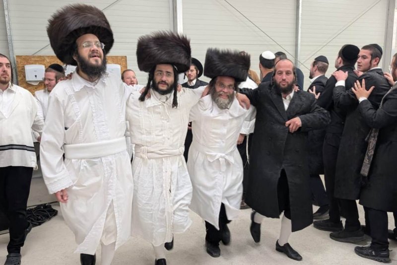 באדיבות המצלם