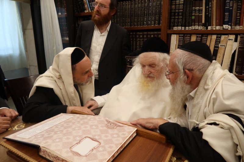 באדיבות המצלם