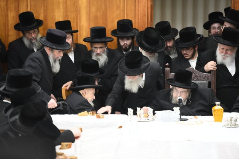 אנשיל בעק