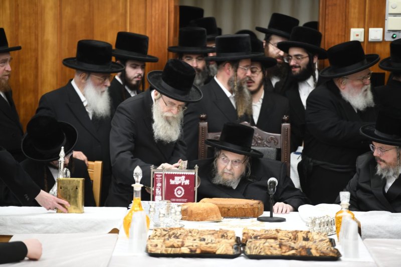 אנשיל בעק