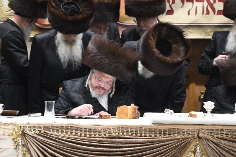 אנשיל בעק