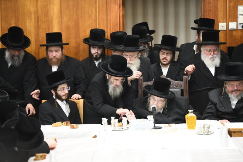 אנשיל בעק