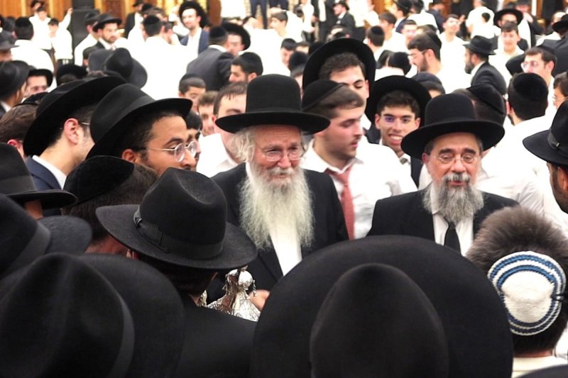 באדיבות המצלם