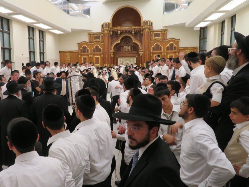 באדיבות המצלם