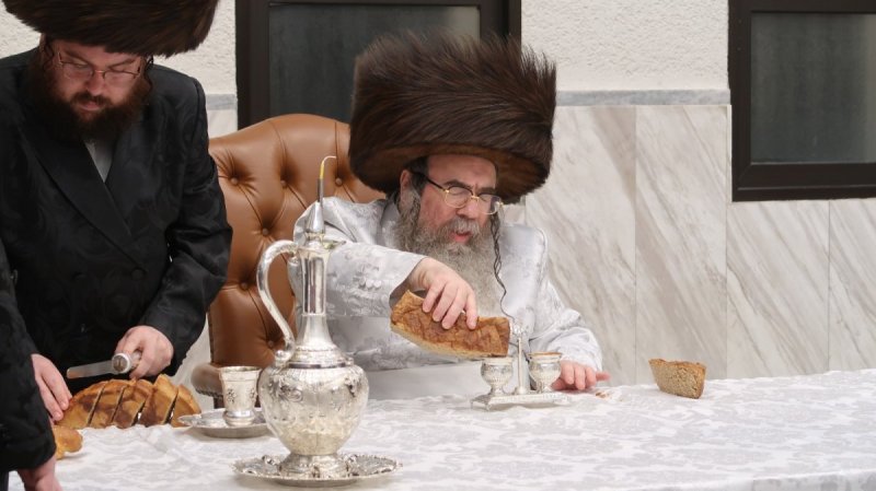 באדיבות המצלם