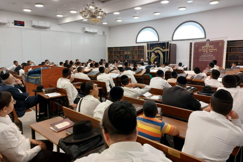 באדיבות המצלם