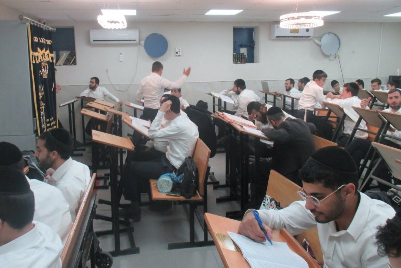 באדיבות המצלם
