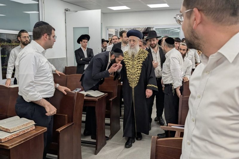 באדיבות המצלם
