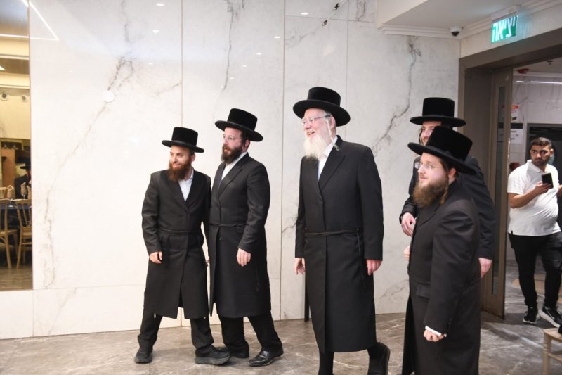 אנשיל בעק