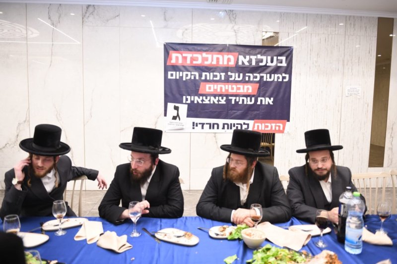אנשיל בעק