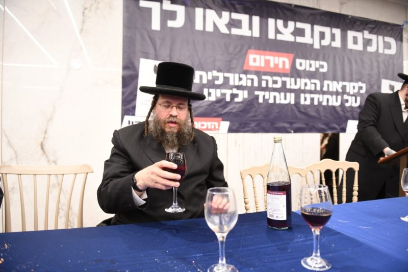 אנשיל בעק