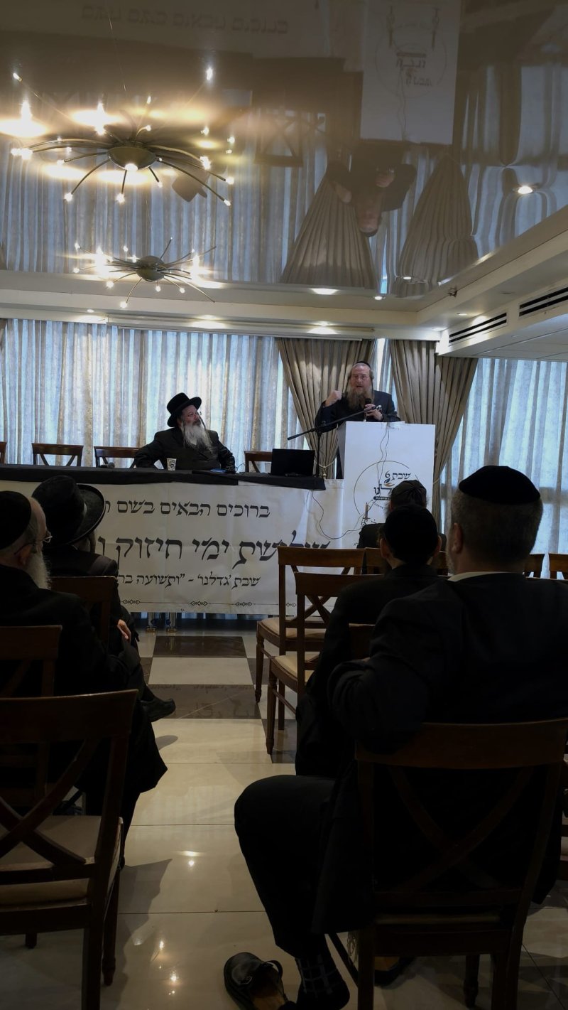 באדיבות המצלם