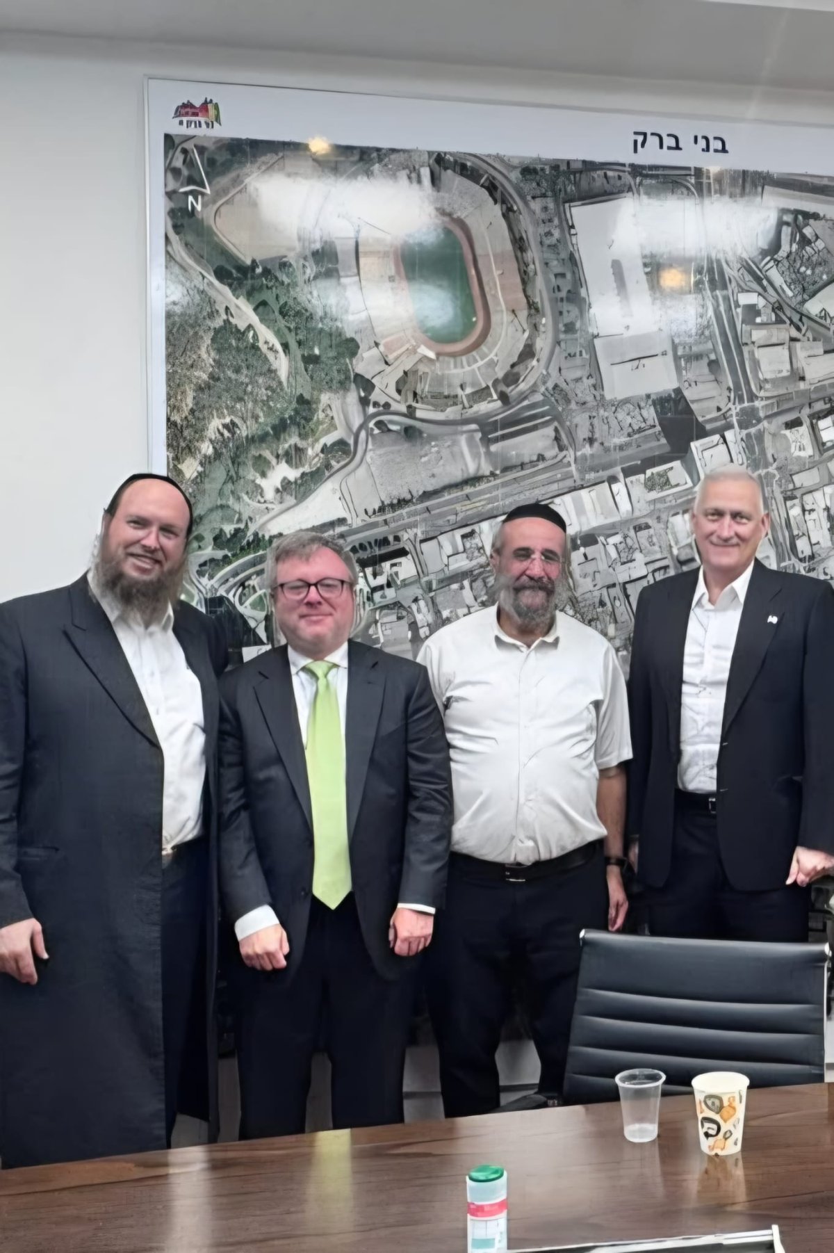 באדיבות המצלם