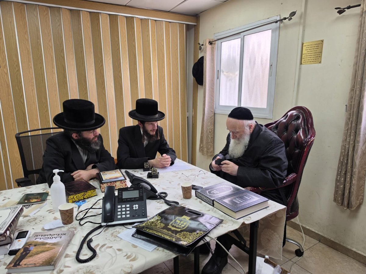 באדיבות המצלם