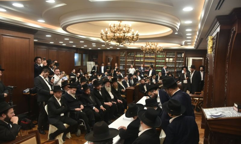״כשספר תורה נופל, כולם רצים להרימו״: מרן הגר״ד לנדו בכינוס בתל אביב